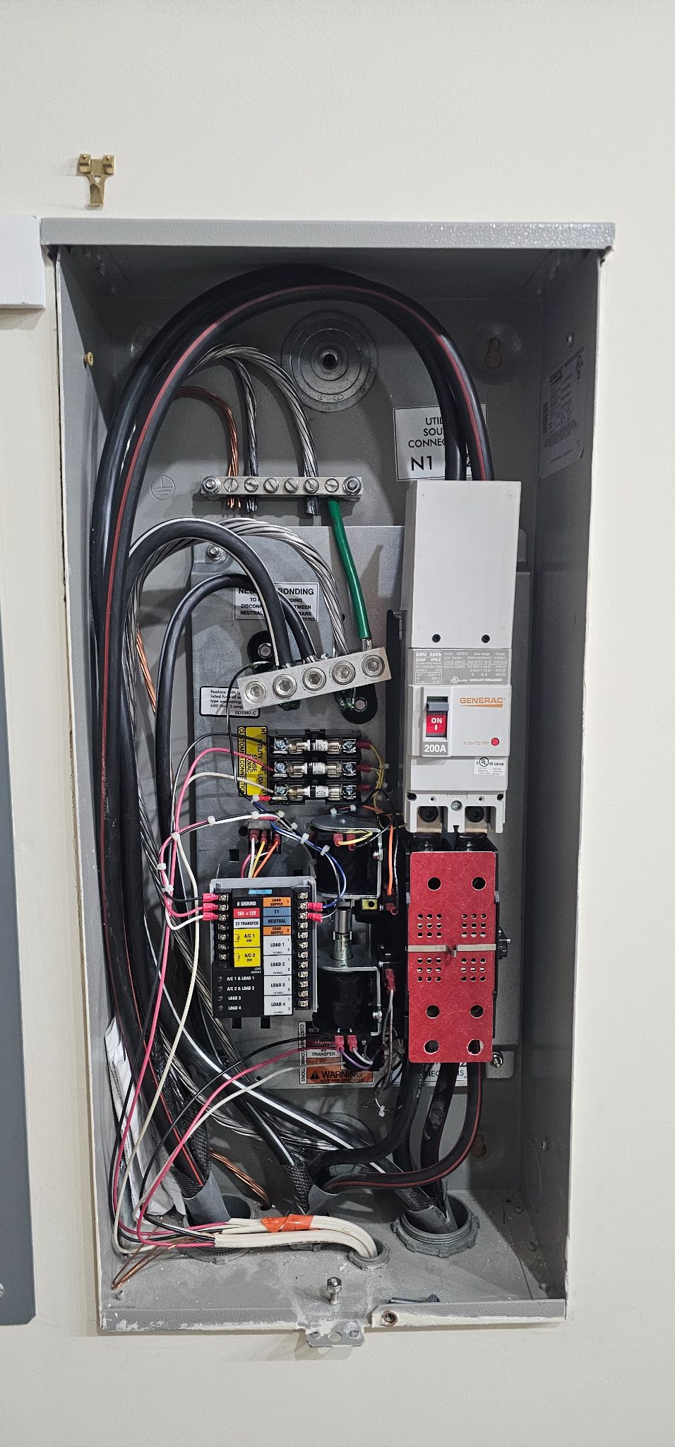Generac 200A automatic transfer switch installed for a whole-home standby generator in Vancouver, WA